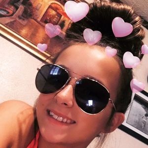 Meet your Posher, Taylor